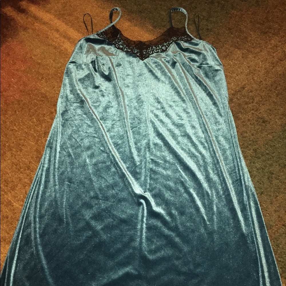 Crushed Teal Emerald Green Velvet Midi Dress